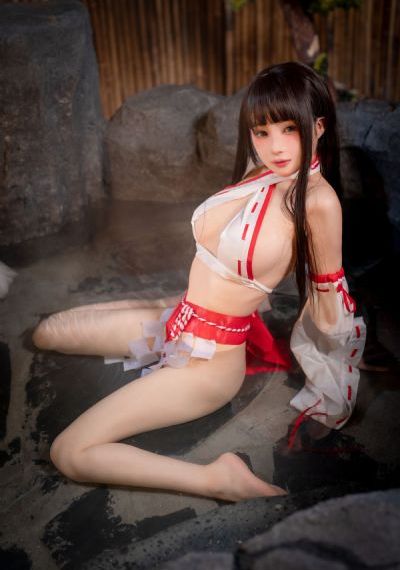 二十五岁女高中生