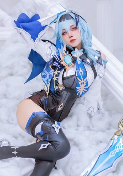 和两个小婕子做受hd
