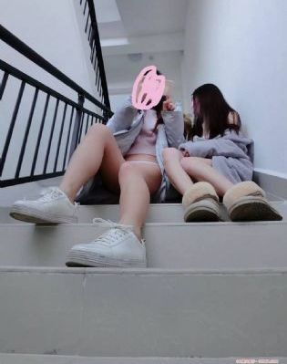沦为玩具的女教师静怡