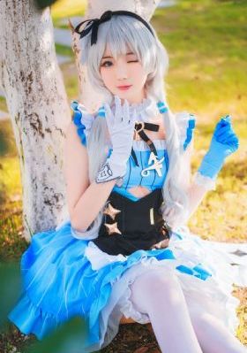 尤里和露珠电影