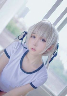 《年轻女教师2》在线播放