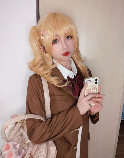 诱惑我的邻家美女姐姐